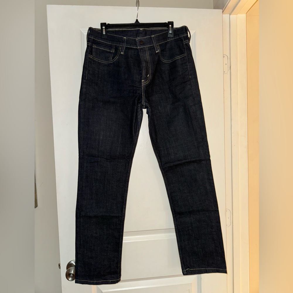 Levi’s DARK BLUE denim Stretch Fit Jeans